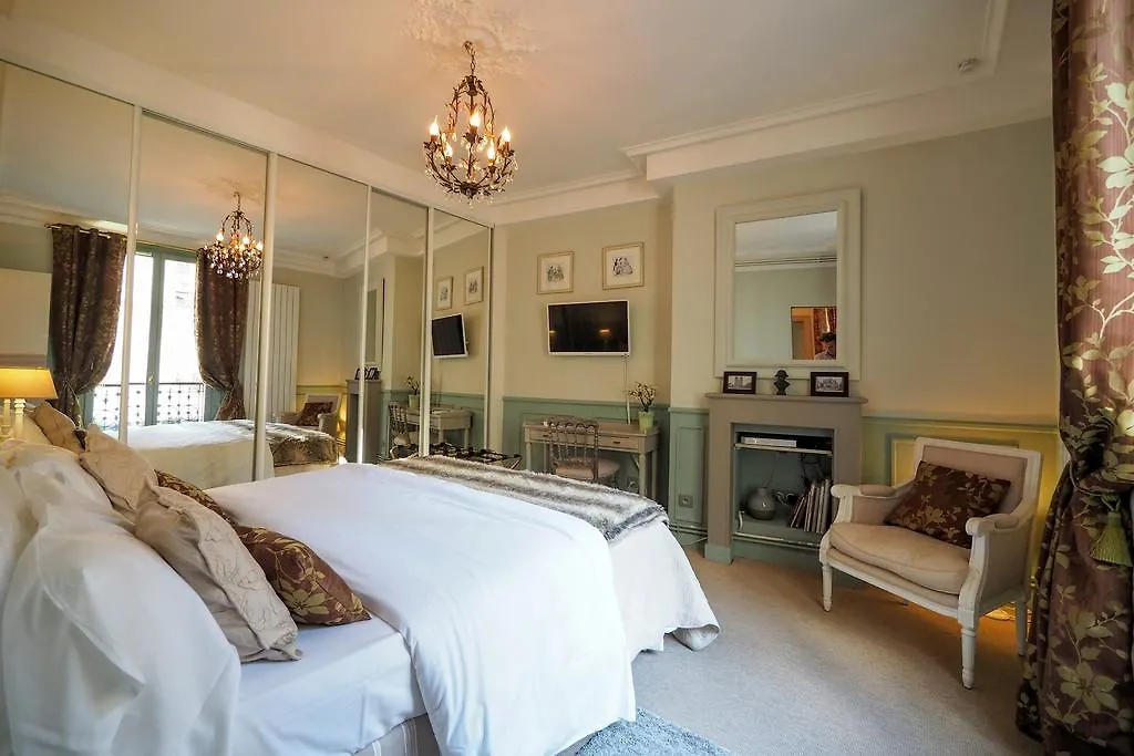 D : Louvre Elegant 3* Paris