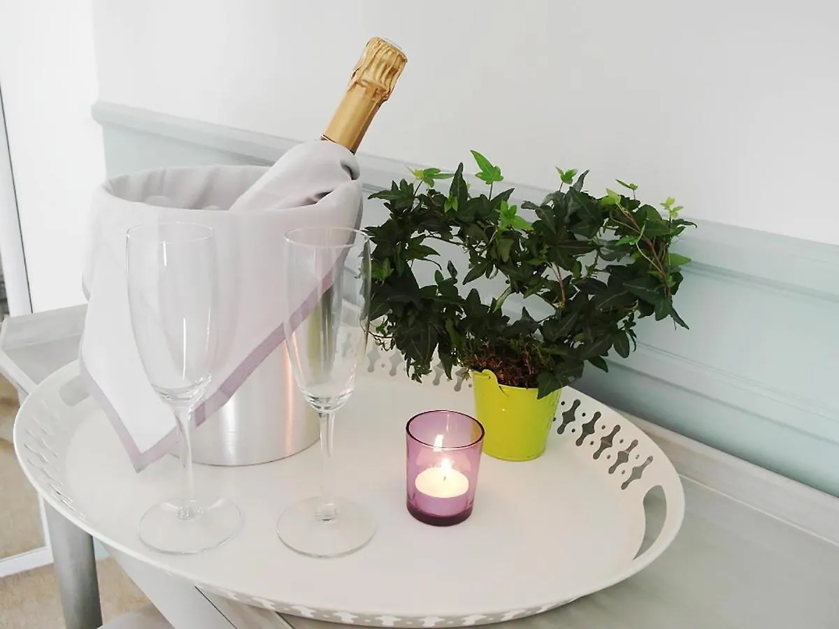 D : Louvre Elegant Bed & Breakfast Paris