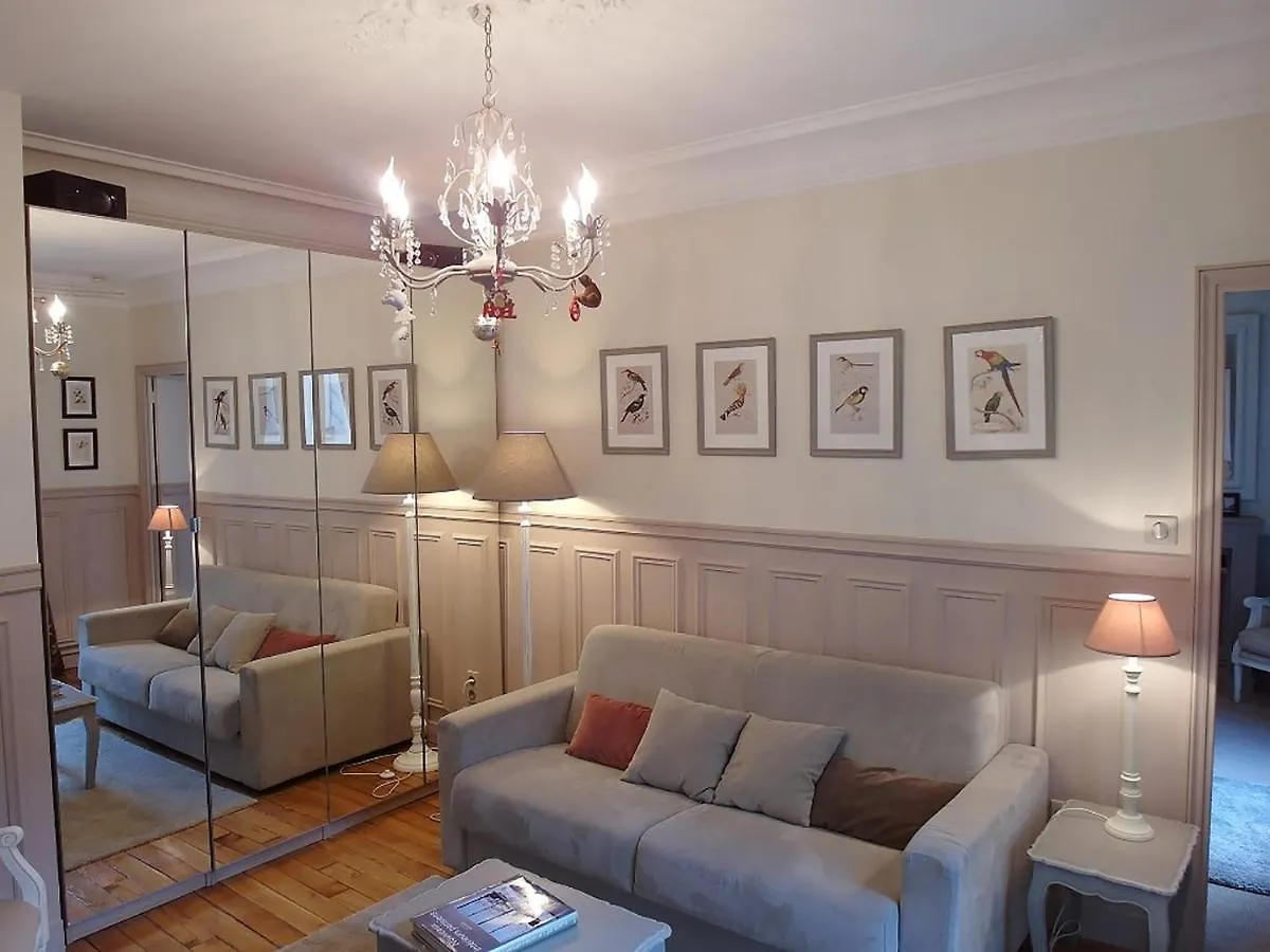 Bed & Breakfast D : Louvre Elegant Paris